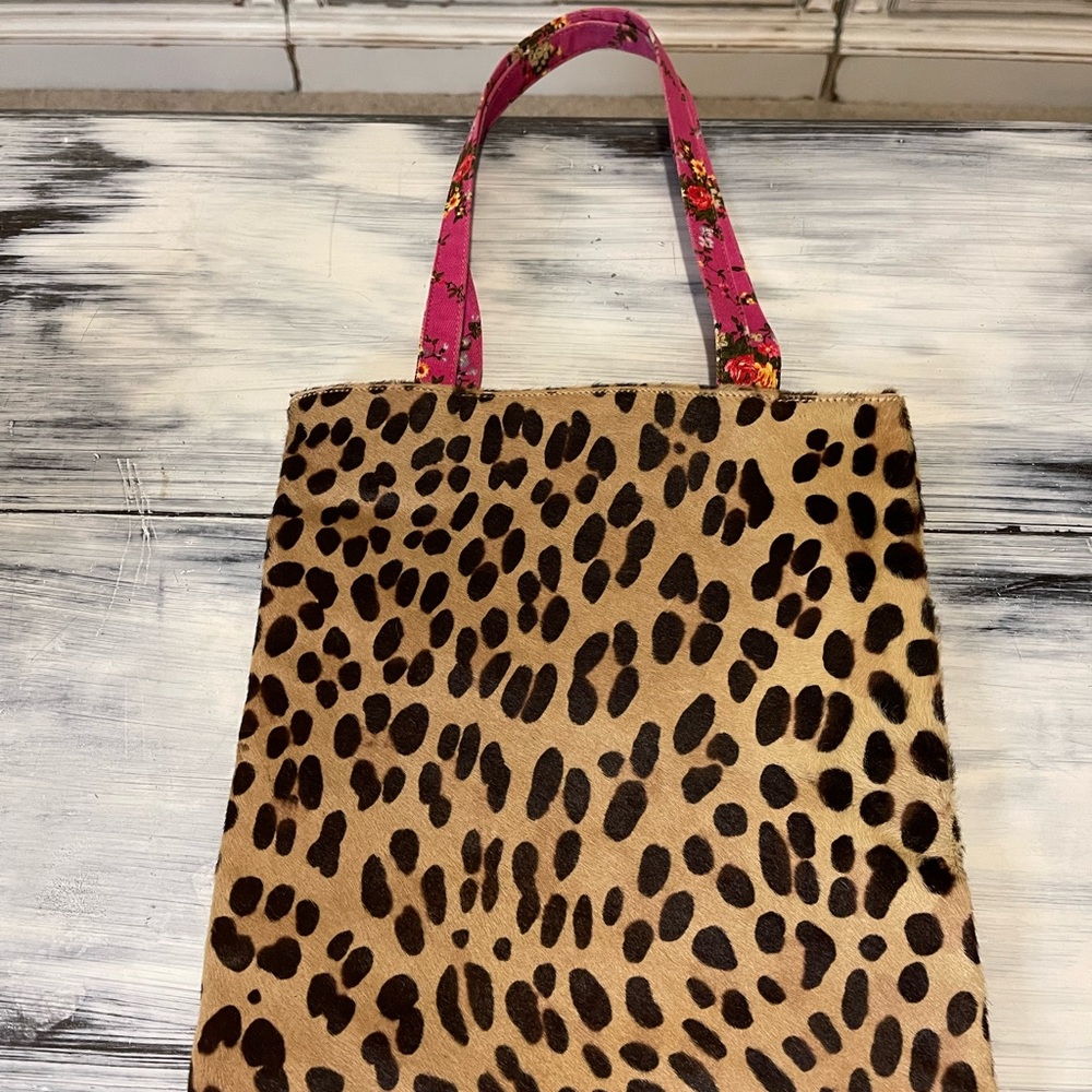 ♥️SOLD♥️🍀💁🏻‍♀️Dolce & Gabbana Leopard Pony Hair Tote🍀💁🏻‍♀️ - Picture 17 of 17